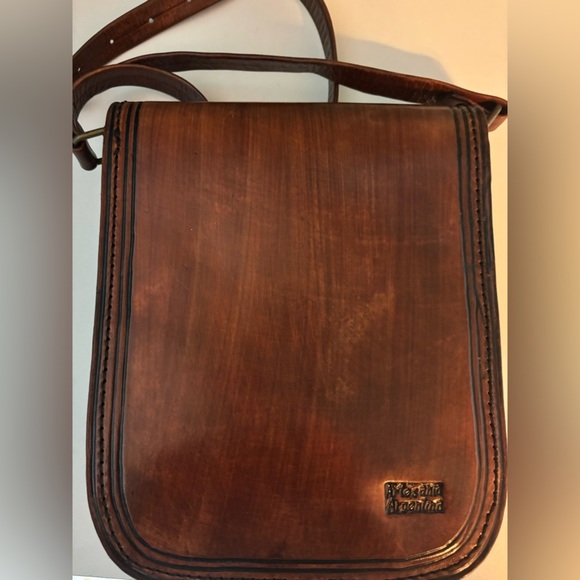 Artesania Argentina Elegant Brown Leather Messenger Bag Unisex - Picture 5 of 8